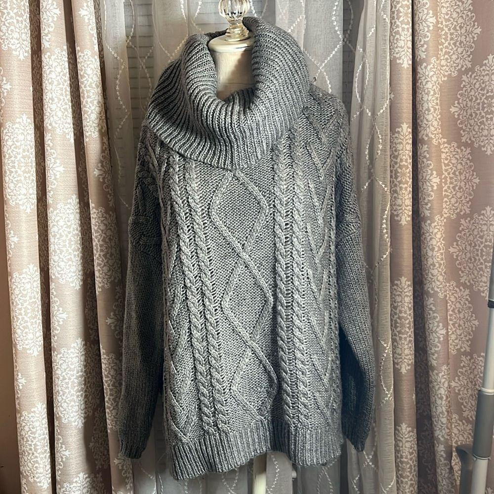 Cotton On Knitwear Grey Turtleneck Sweater – Size Medium (RN129164)